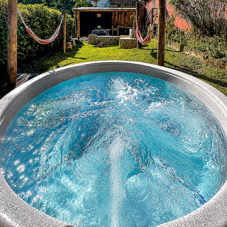 Casa do Córrego: jacuzzi e cavalgadas para grupos
